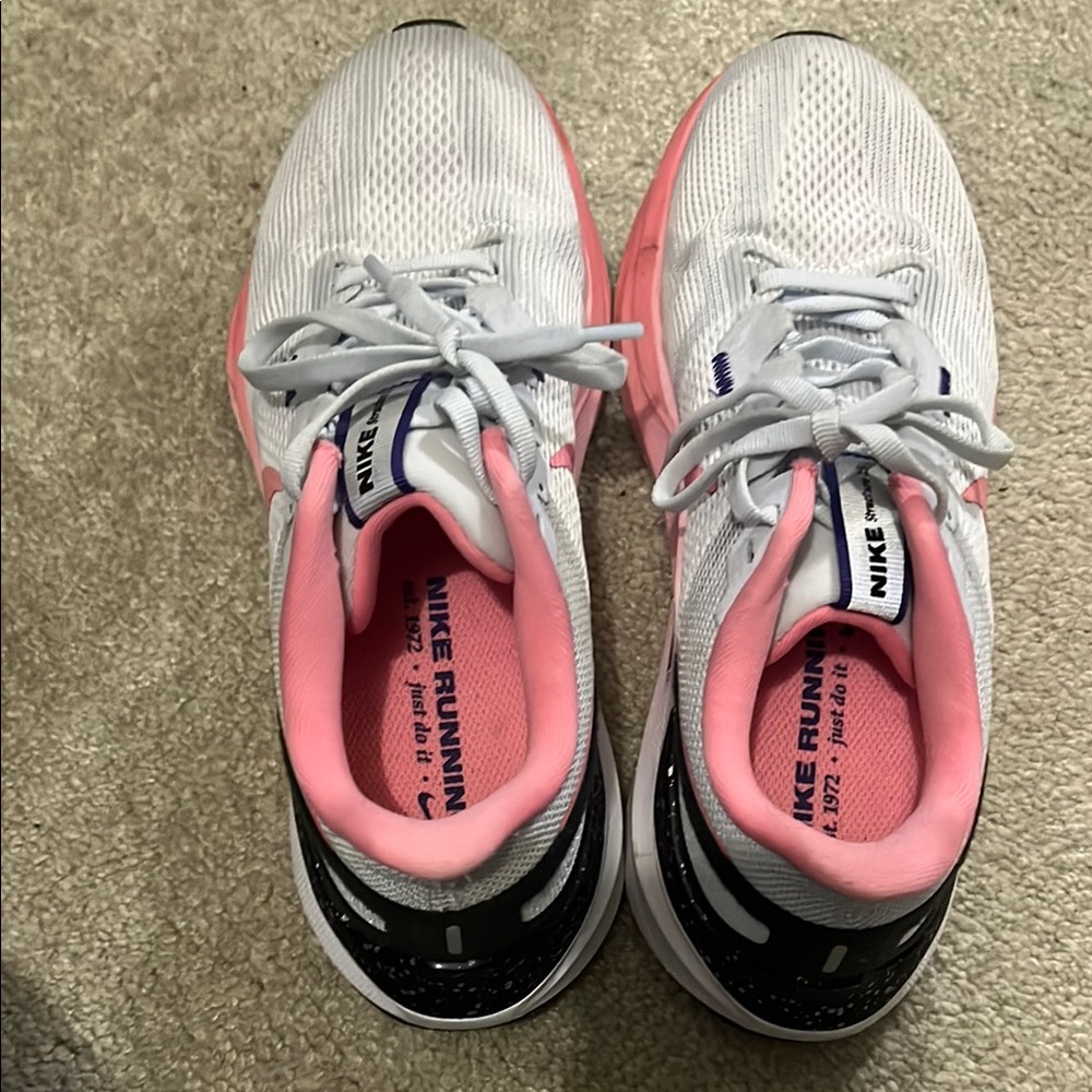 Nike Air Zoom Running Shoes White and Lightweight Design